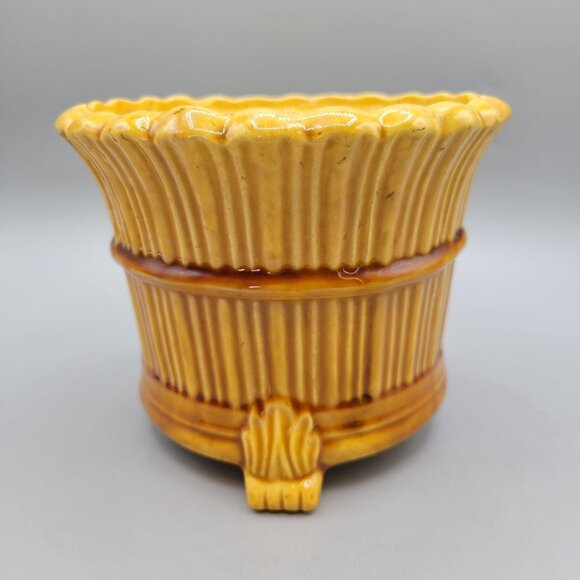 Vintage Yellow Ceramic Fluted Planter Pot With Scalloped Rim - Picture 1 of 7